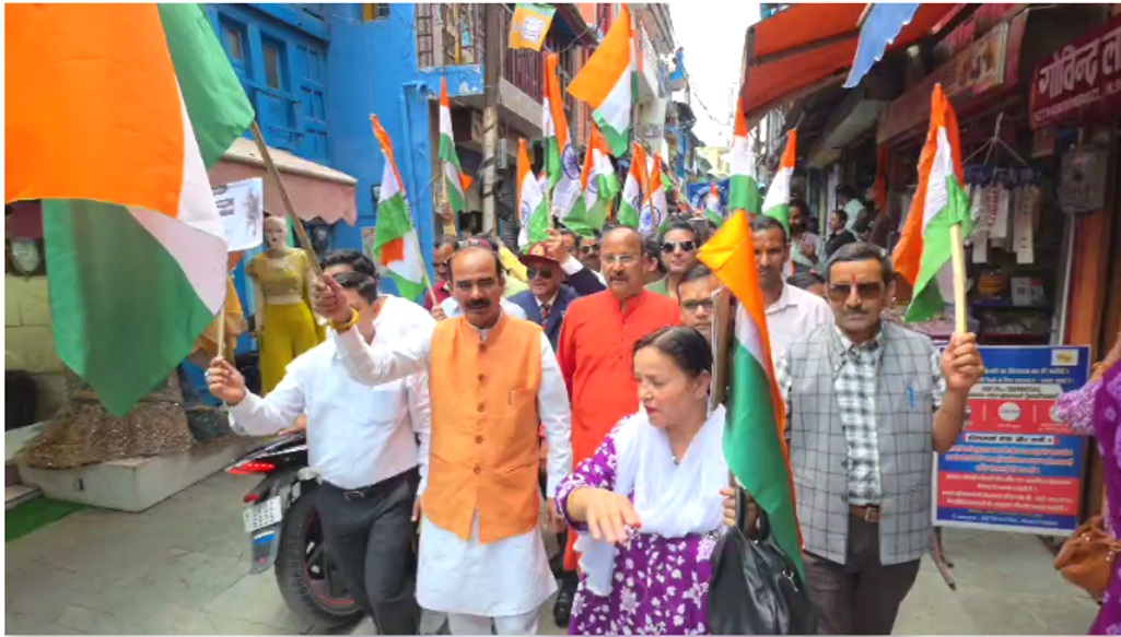 ऑपरेशन सिंदूर की ऐतिहासिक विजय पर अल्मोड़ा में तिरंगा शौर्य सम्मान यात्रा